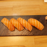Nigiri salmon